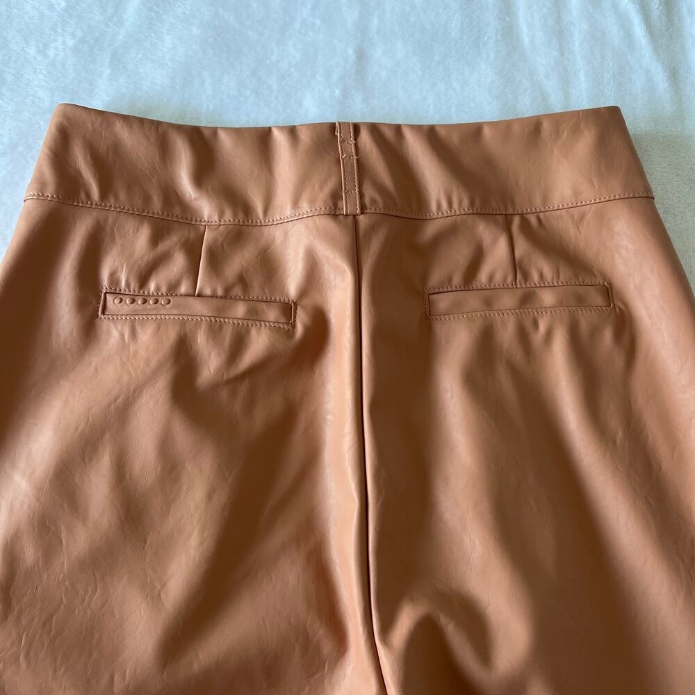 Blank NYC Chelsea High Rise Faux Leather Pleated Tapered Ankle Pants Size 32 - Picture 9 of 15